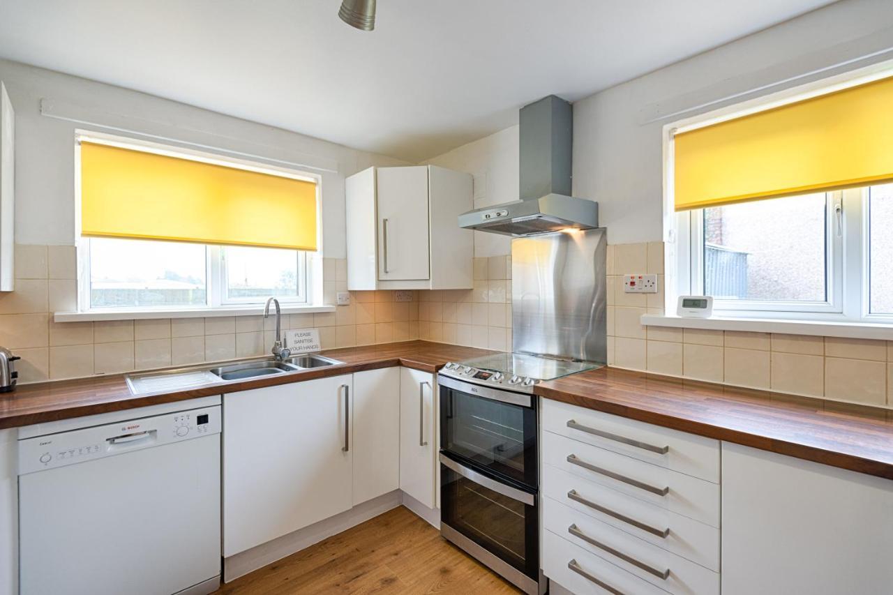 Private Parking, Garden, Close To Beach! 스완지 외부 사진