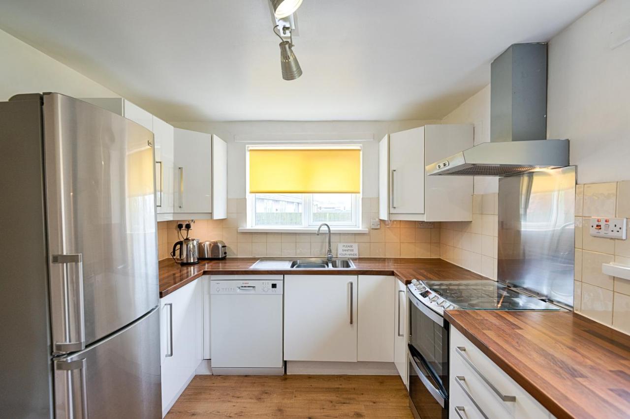 Private Parking, Garden, Close To Beach! 스완지 외부 사진