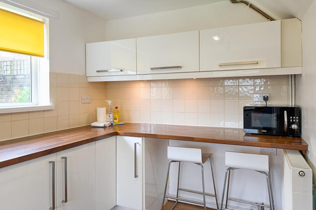 Private Parking, Garden, Close To Beach! 스완지 외부 사진