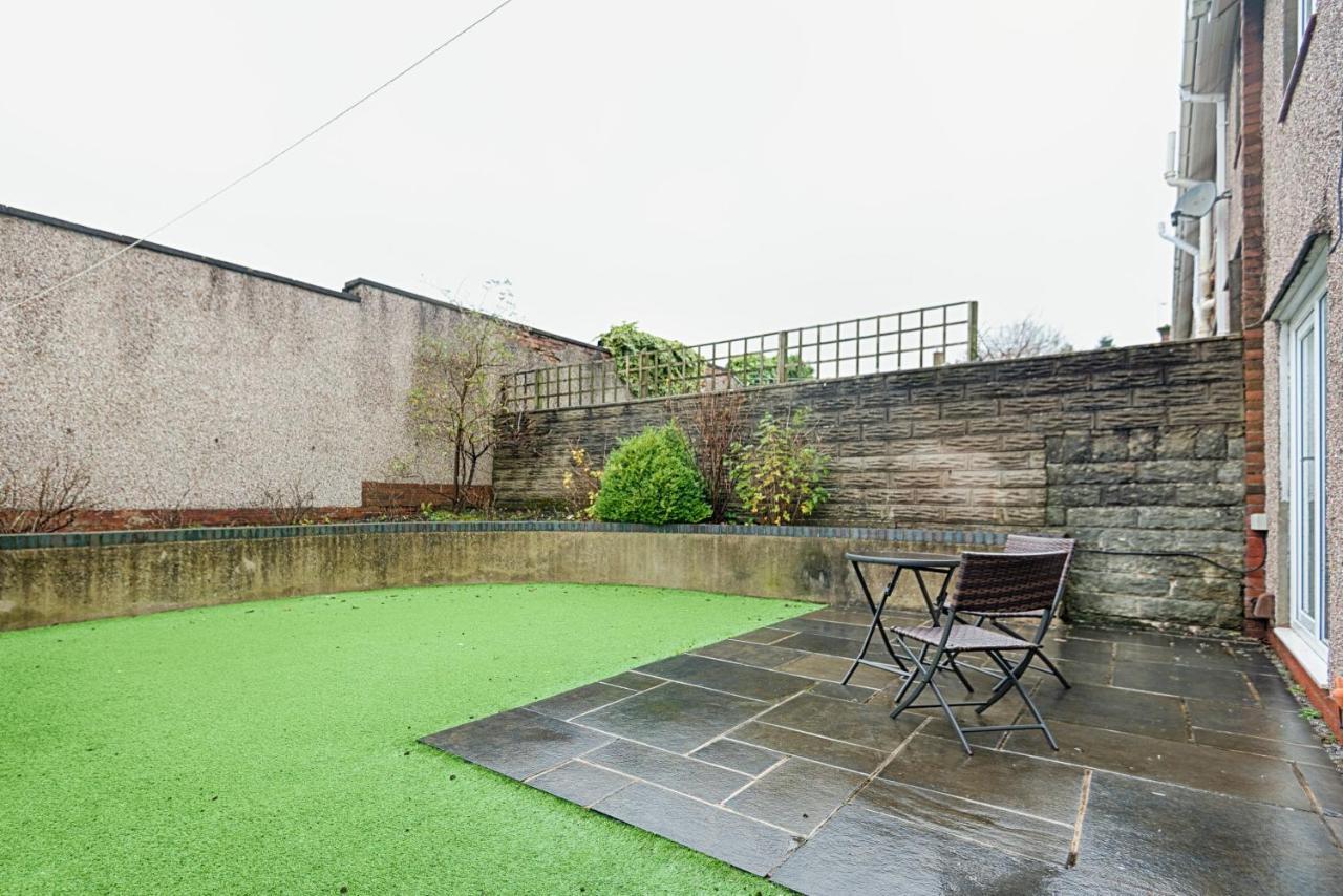 Private Parking, Garden, Close To Beach! 스완지 외부 사진